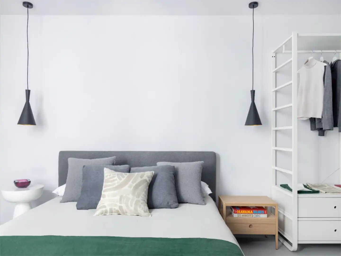 Bedroom of Apartments for rent in  Madrid Capital  with Air Conditioner and Balcony