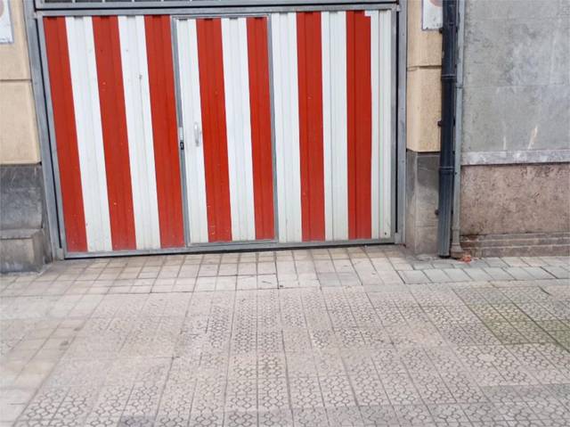Garaje en Alquiler en Maria Diaz de Haro Kalea, 50 en Casco Viejo - Muelle