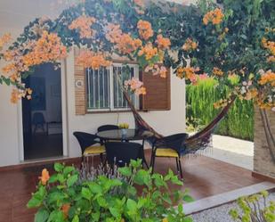 Jardí de Casa adosada en venda en Orihuela amb Aire condicionat i Terrassa