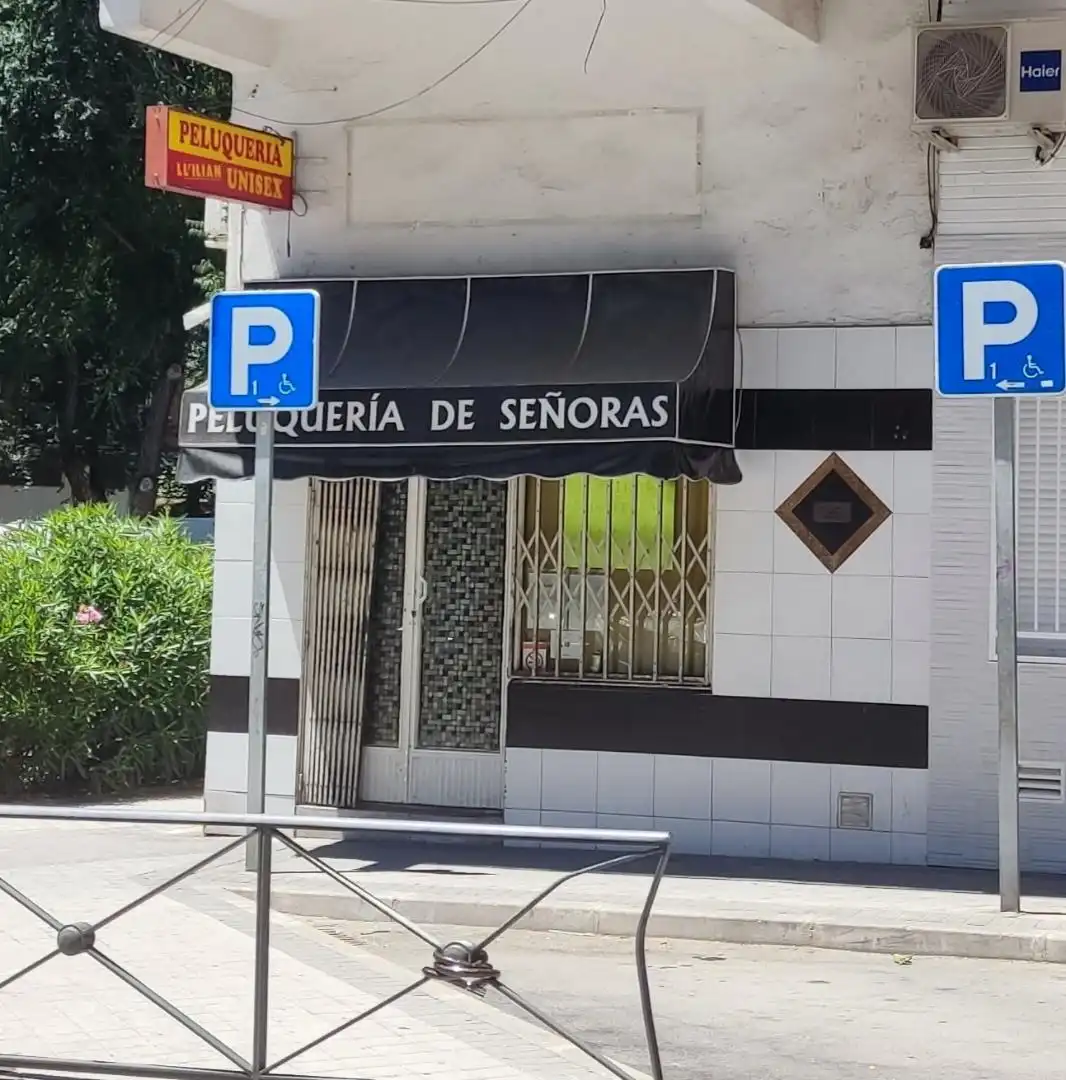 Vista exterior de Local en venta en  Madrid Capital