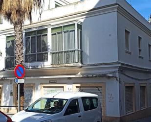 Vista exterior de Casa adosada en venda en San Fernando amb Terrassa i Balcó