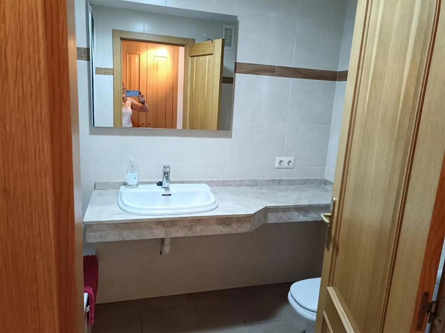 Flat for sale in Calle Héroes de Chernóbil, 1, Ollerías - San Cayetano Bathroom of Flat for sale in Córdoba with Air Conditioner, Heating and Swimming Pool