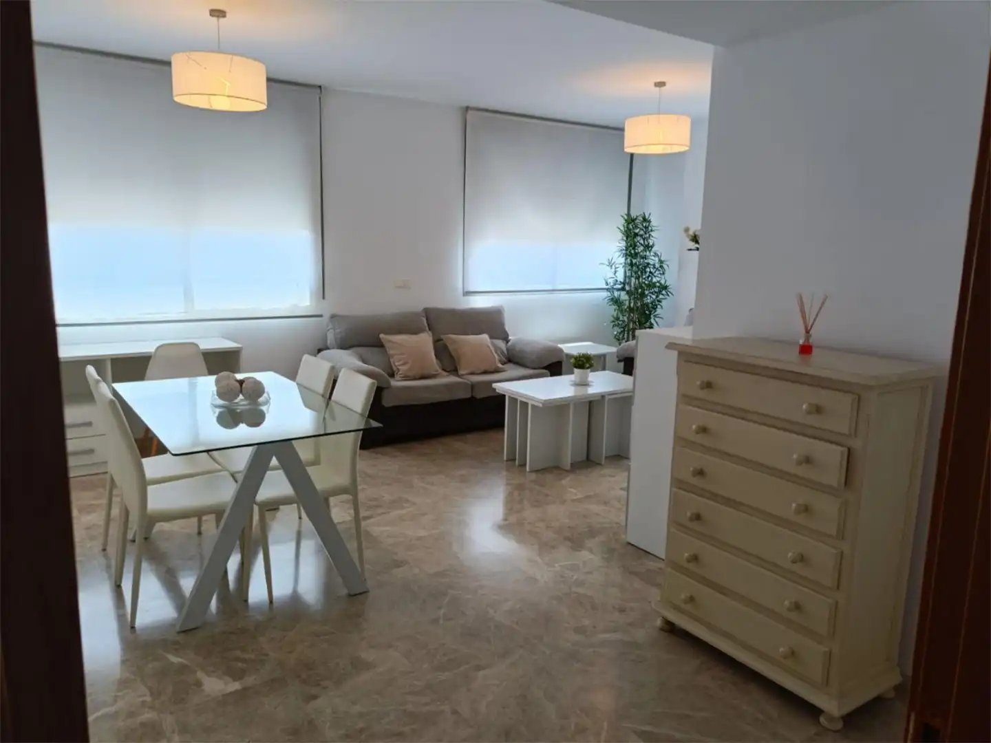 Flat for sale in Calle Héroes de Chernóbil, 1, Ollerías - San Cayetano Living room of Flat for sale in Córdoba with Air Conditioner, Heating and Swimming Pool