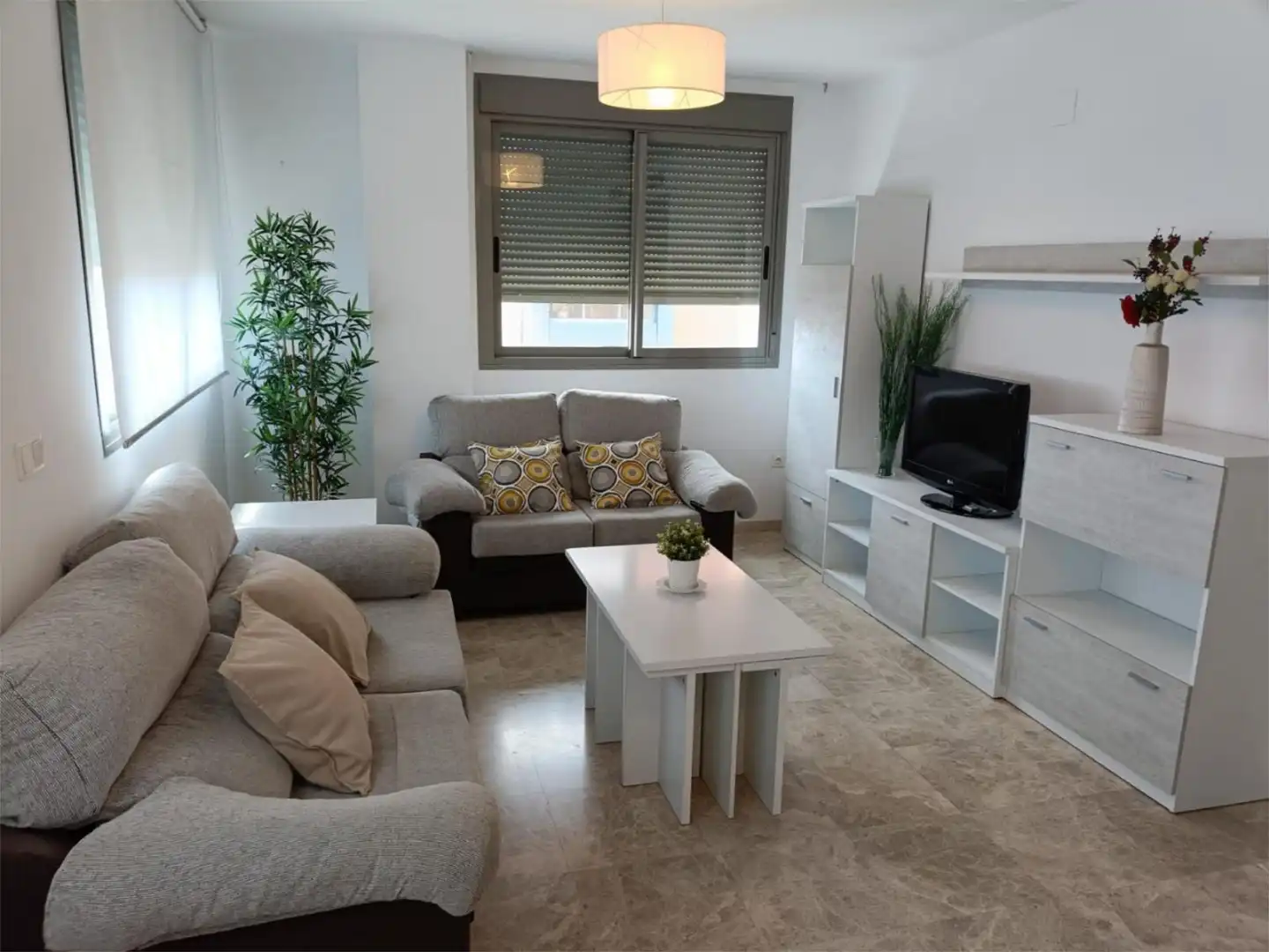 Flat for sale in Calle Héroes de Chernóbil, 1, Ollerías - San Cayetano Living room of Flat for sale in Córdoba with Air Conditioner, Heating and Swimming Pool