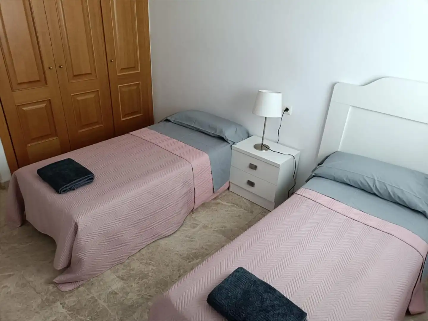 Flat for sale in Calle Héroes de Chernóbil, 1, Ollerías - San Cayetano Bedroom of Flat for sale in Córdoba with Air Conditioner, Heating and Swimming Pool
