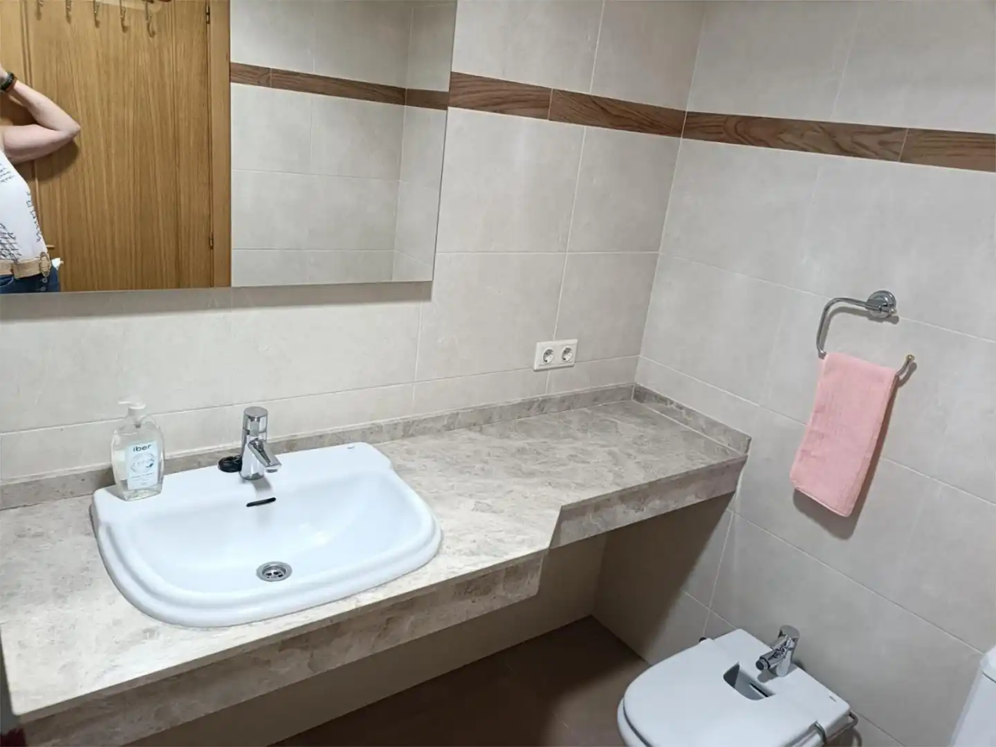 Flat for sale in Calle Héroes de Chernóbil, 1, Ollerías - San Cayetano Bathroom of Flat for sale in Córdoba with Air Conditioner, Heating and Swimming Pool