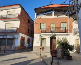 Exterior view of House or chalet for sale in Valdecaballeros