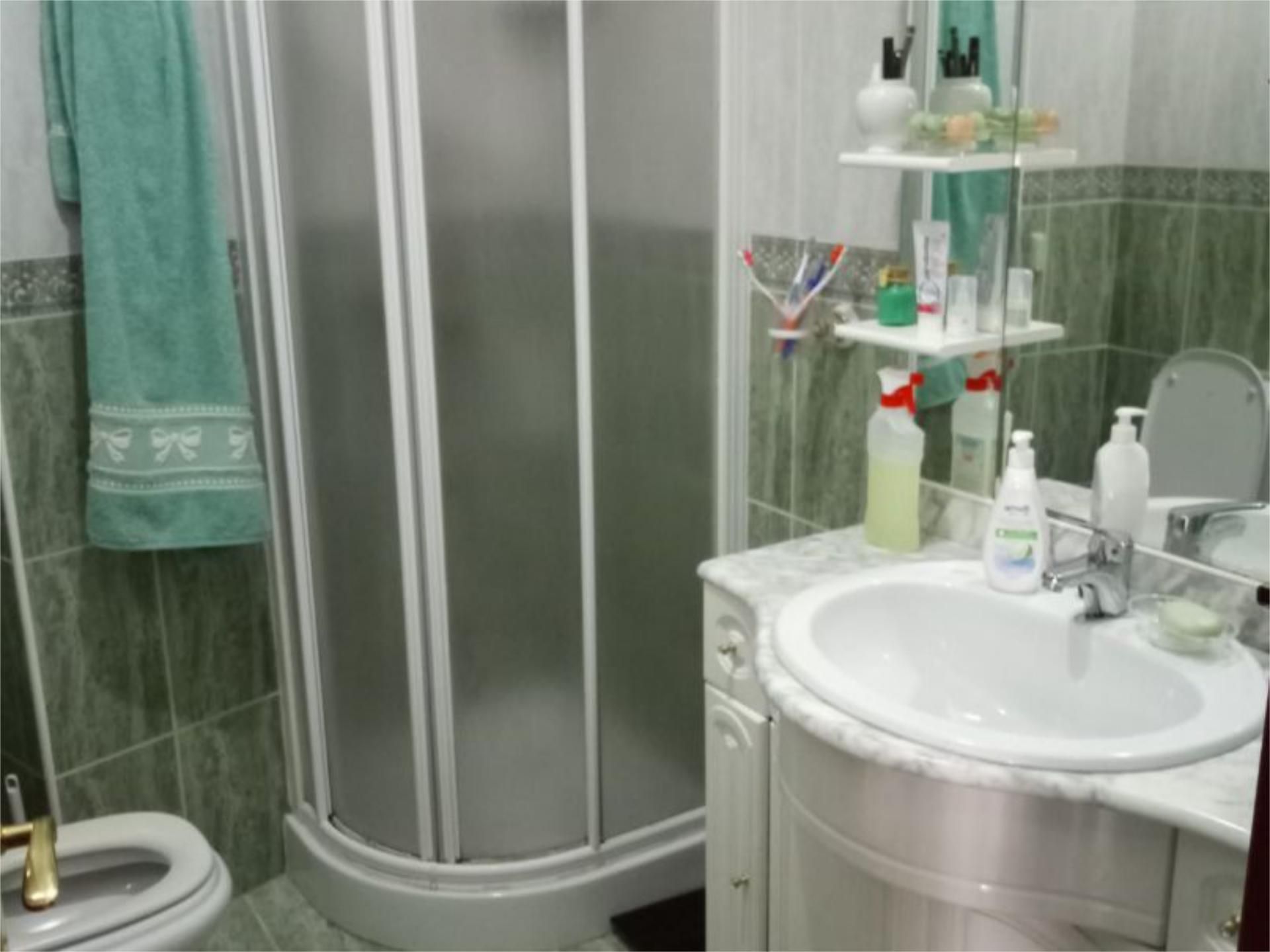 Bathroom of Flat for sale in Valencia de Alcántara  with Air Conditioner, Heating and Terrace