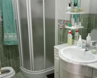 Badezimmer von Wohnung zum verkauf in Valencia de Alcántara mit Klimaanlage, Heizung und Terrasse