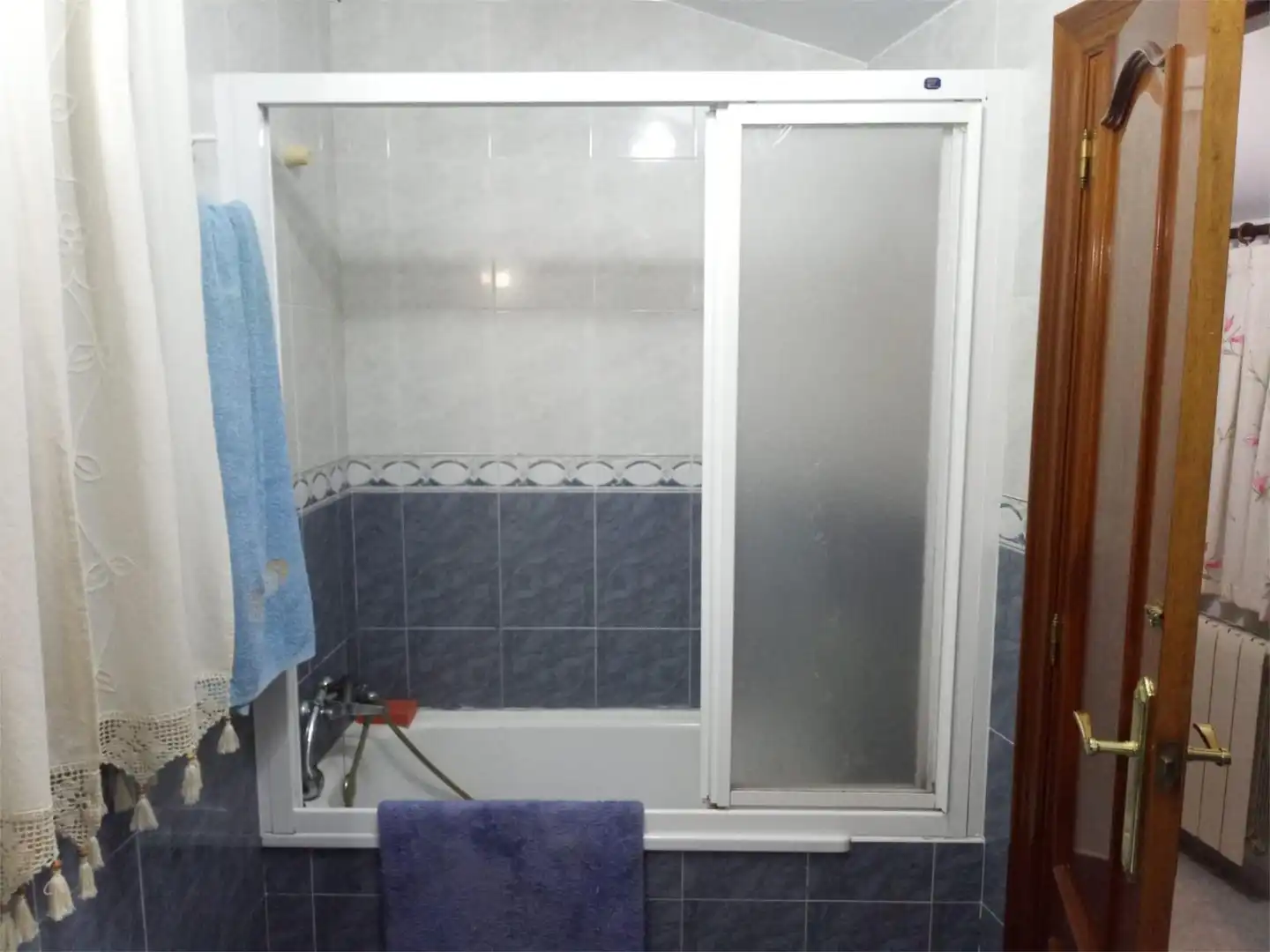 Badezimmer von Wohnung zum Verkauf in Valencia de Alcántara mit Klimaanlage, Heizung und Terrasse