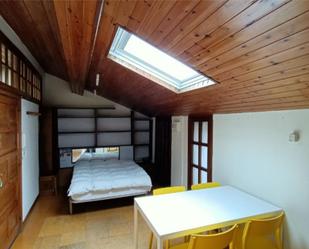 Bedroom of Attic to rent in Santiago de Compostela 