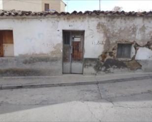 Vista exterior de Casa adosada en venda en Alba de Tormes