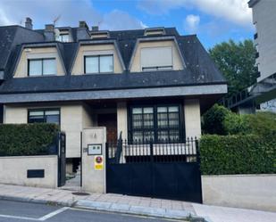 Vista exterior de Casa o xalet en venda en Ourense Capital  amb Aire condicionat, Terrassa i Balcó