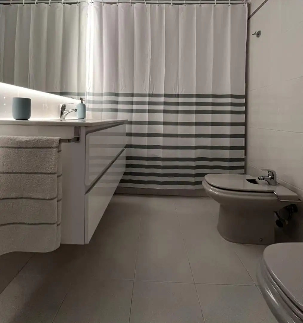 Habitación en Rúa do Tambre, 6, Negreira Baño de Apartamento para compartir en Negreira con Calefacción, Parquet y Amueblado