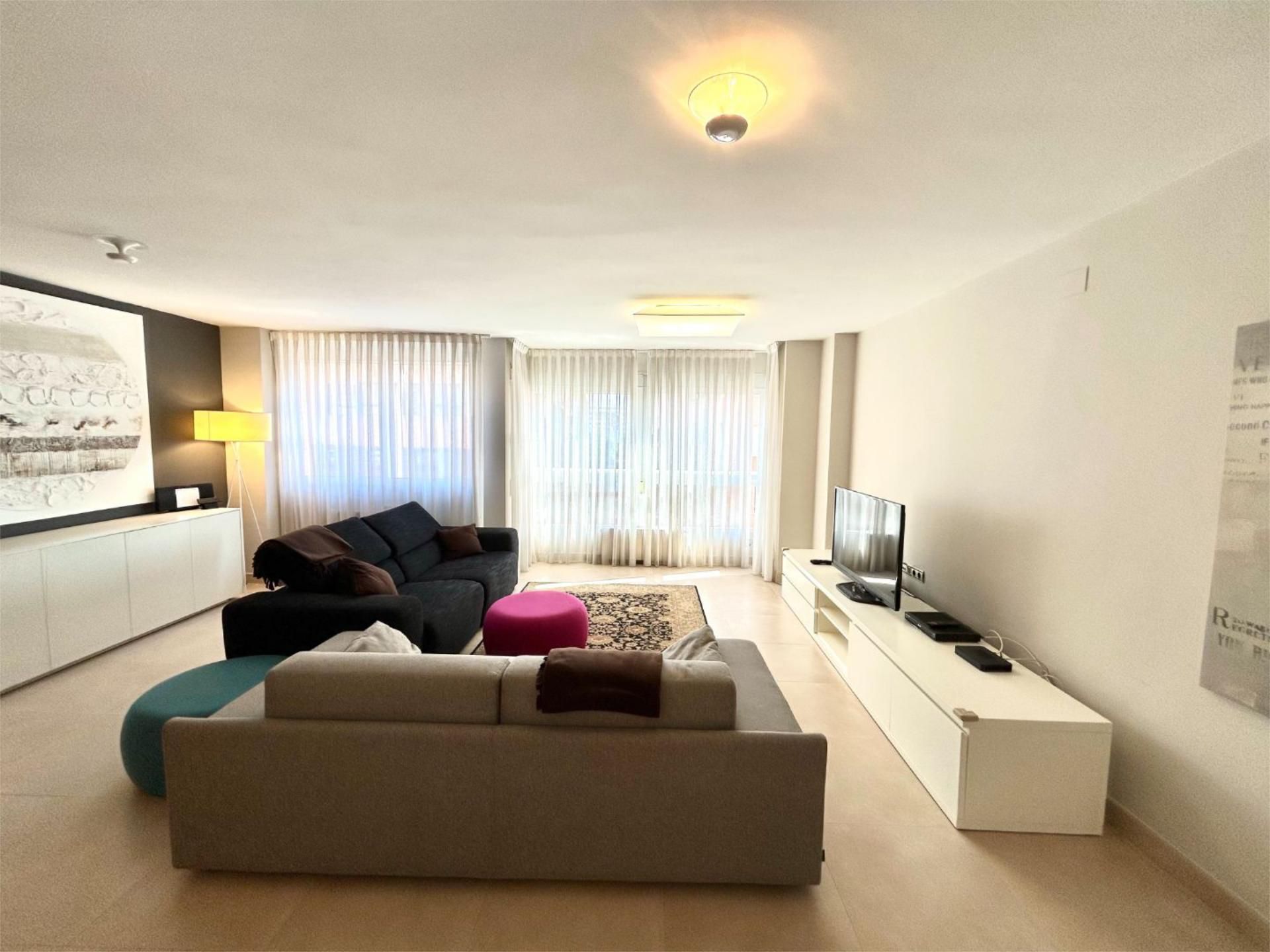 Living room of Flat for sale in  Valencia Capital  with Air Conditioner and Swimming Pool