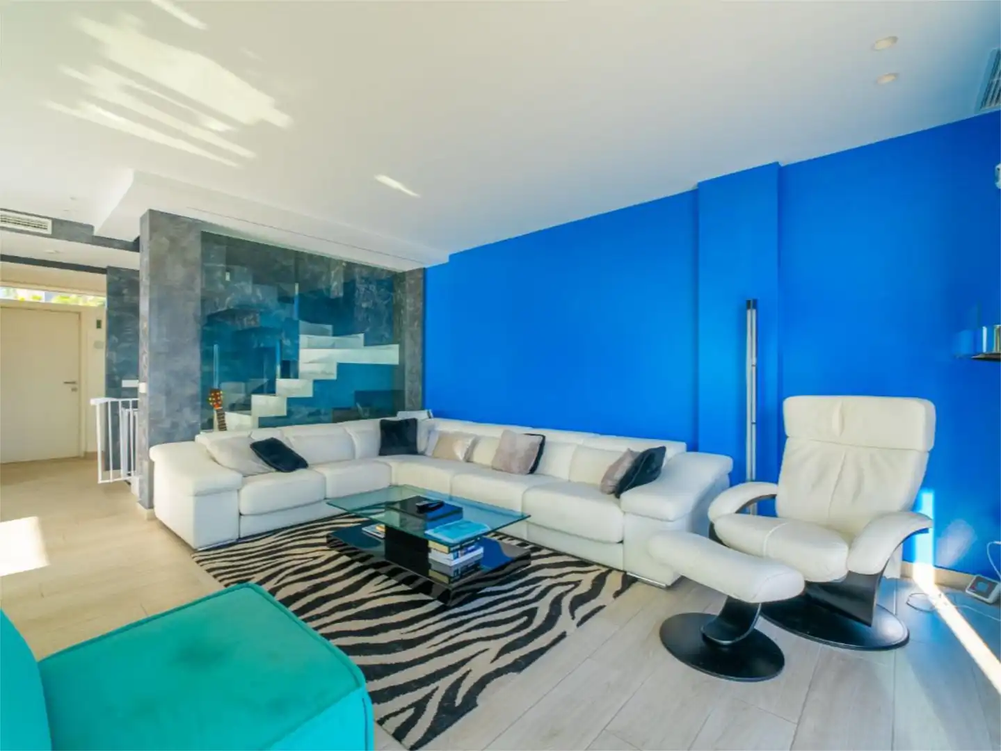 Casa adosada en venda a Calle Toledo, 7, Balcón de Finestrat - Terra Marina Sala d'estar de Casa adosada en venda en Finestrat amb Aire condicionat, Calefacció i Jardí privat