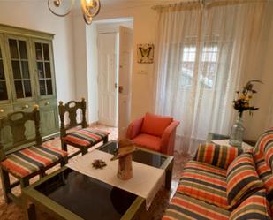 Sala d'estar de Casa o xalet en venda en Villanueva de Tapia amb Balcó