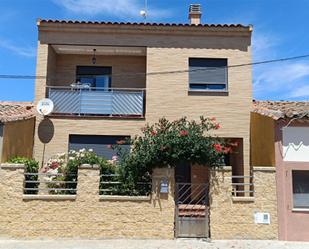 Vista exterior de Casa o xalet en venda en Babilafuente amb Terrassa i Balcó