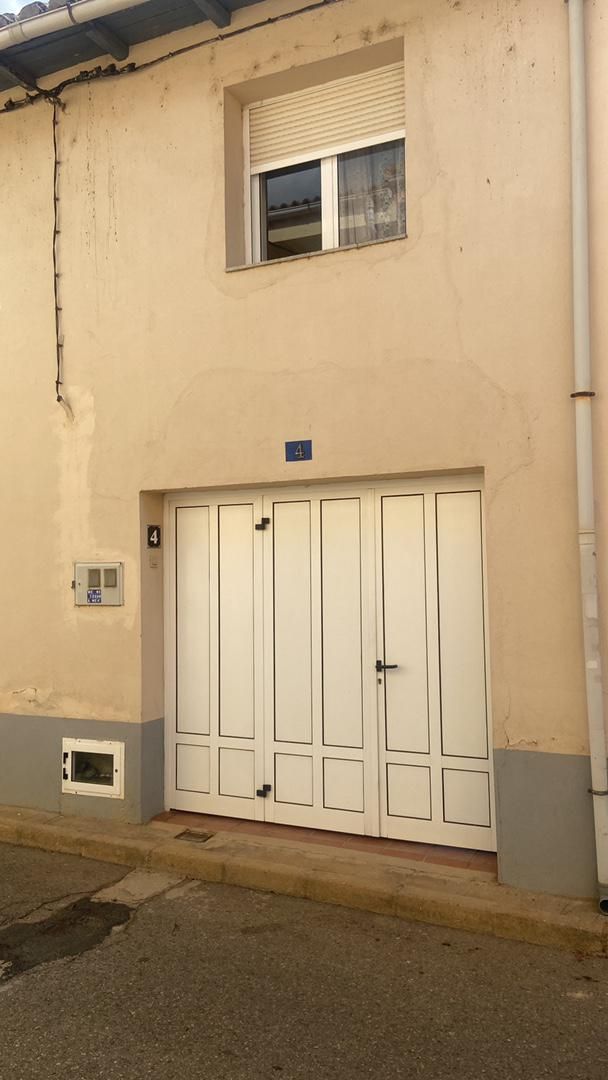 Aparcament de Casa adosada en venda en Villademor de la Vega amb Moblat, Forn i Rentadora