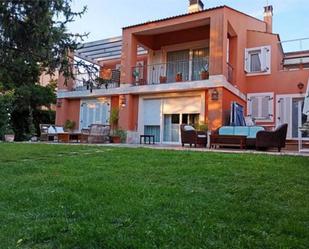 Jardí de Casa adosada en venda en Boadilla del Monte amb Terrassa i Piscina