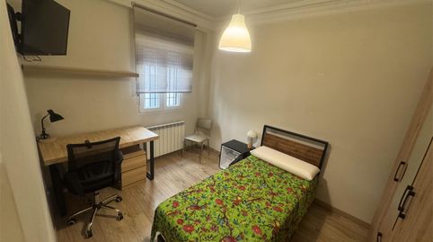 Habitación en Calle Obispo Covarrubias, 14, Ciudad Jardín - Parque Roma, Zaragoza Capital - imagen 2 Foto 2 de Habitación en Calle Obispo Covarrubias, 14, Ciudad Jardín - Parque Roma, Zaragoza Capital