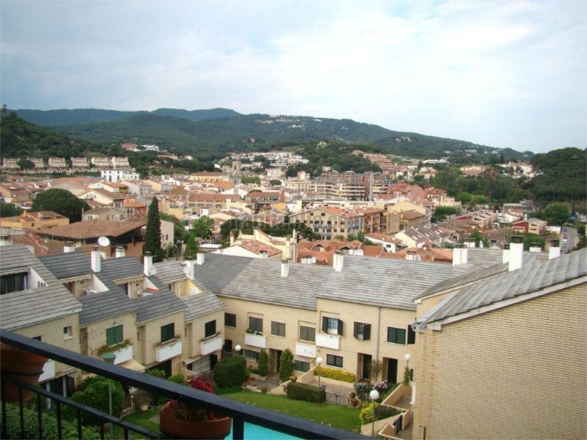 Exterior view of Flat for sale in Sant Andreu de Llavaneres  with Heating, Private garden and Parquet flooring