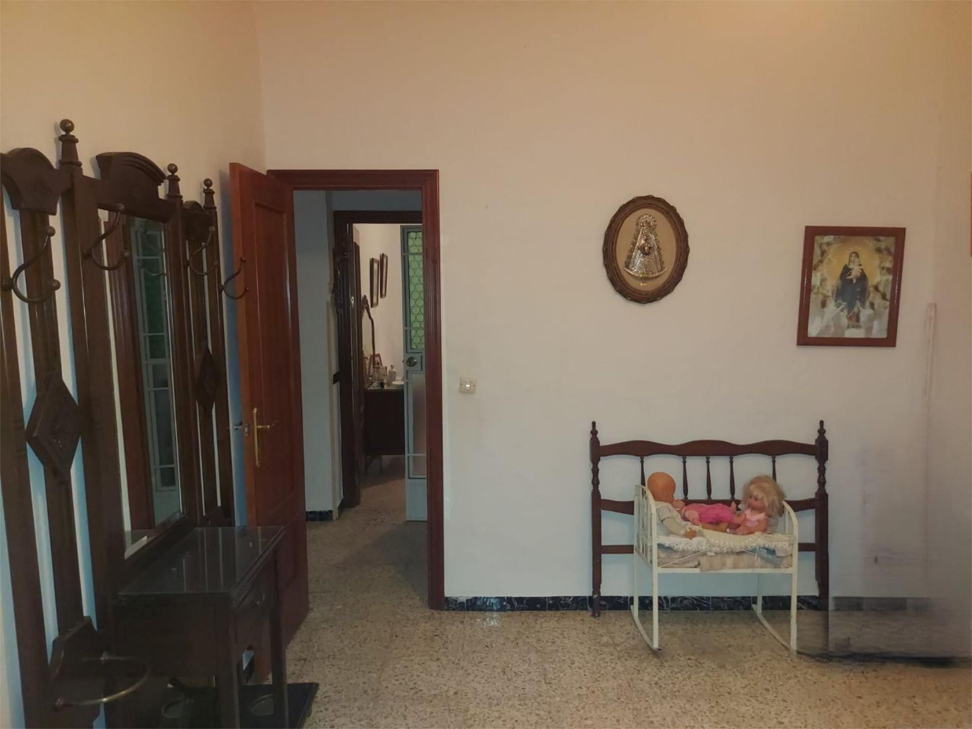 Casa adosada en venda en Villamanrique de la Condesa amb Aire condicionat