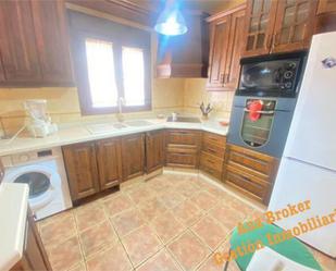 Kitchen of Flat to rent in Ronda