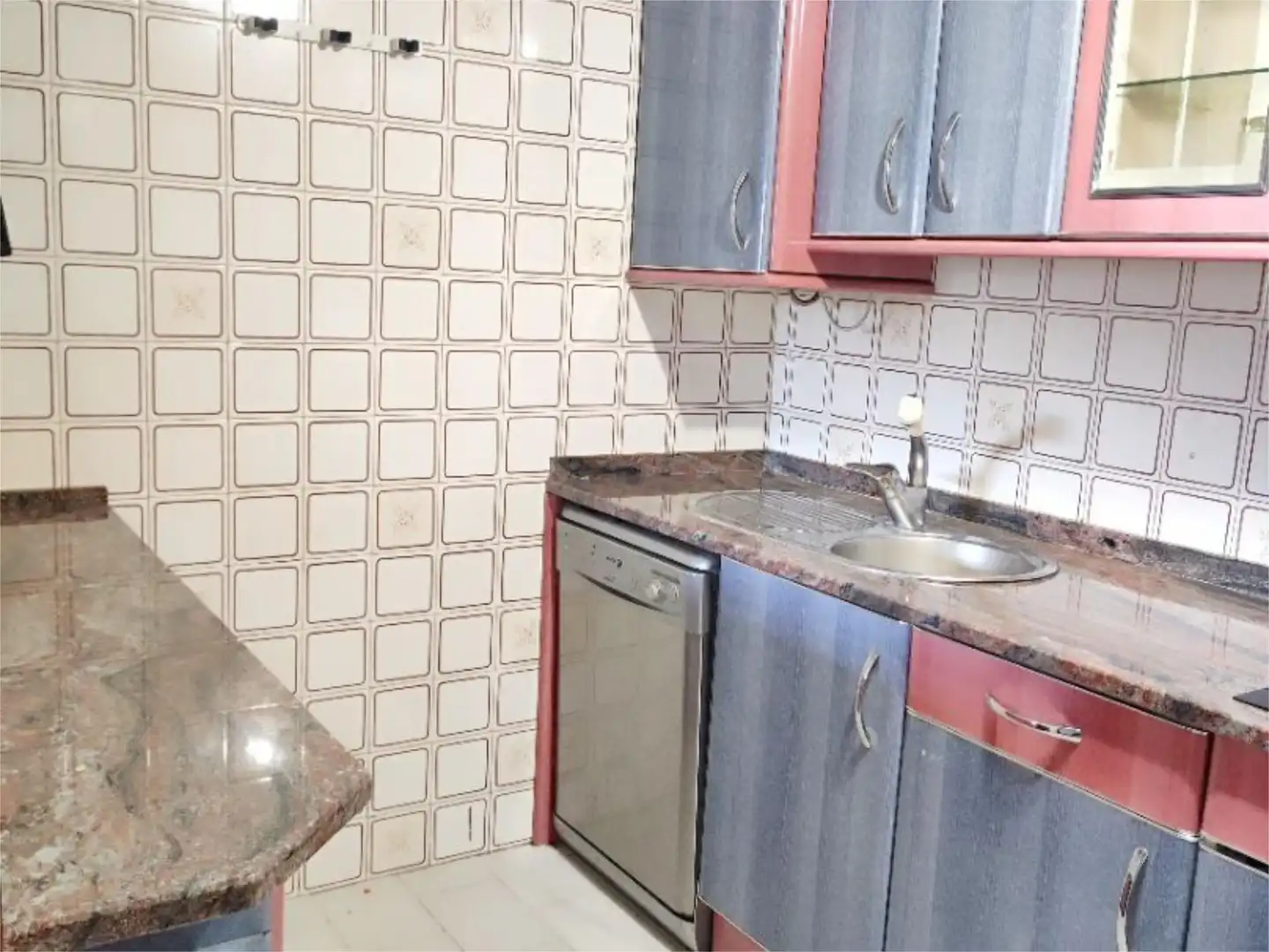 Pis en venda a Calle Mayor, 32, Condado de Treviño Cuina de Pis en venda en Condado de Treviño amb Calefacció, Jardí privat i Moblat