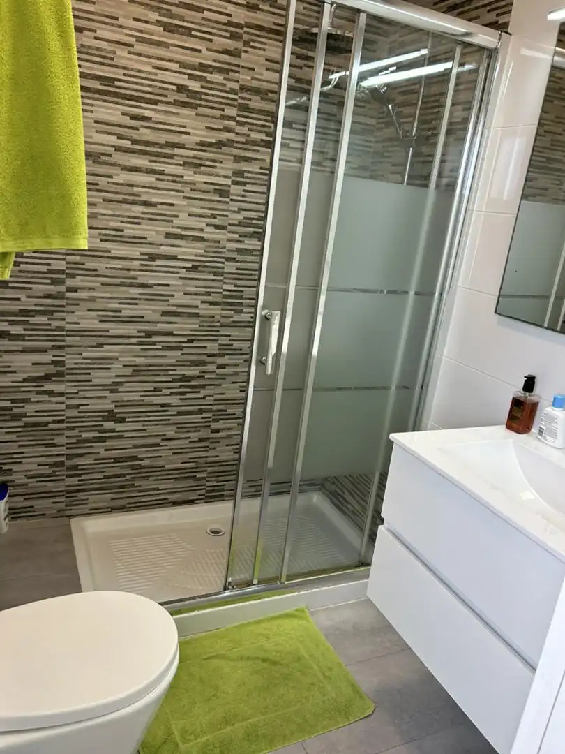 Bany de Casa o xalet en venda en La Manga del Mar Menor amb Aire condicionat, Calefacció i Jardí privat