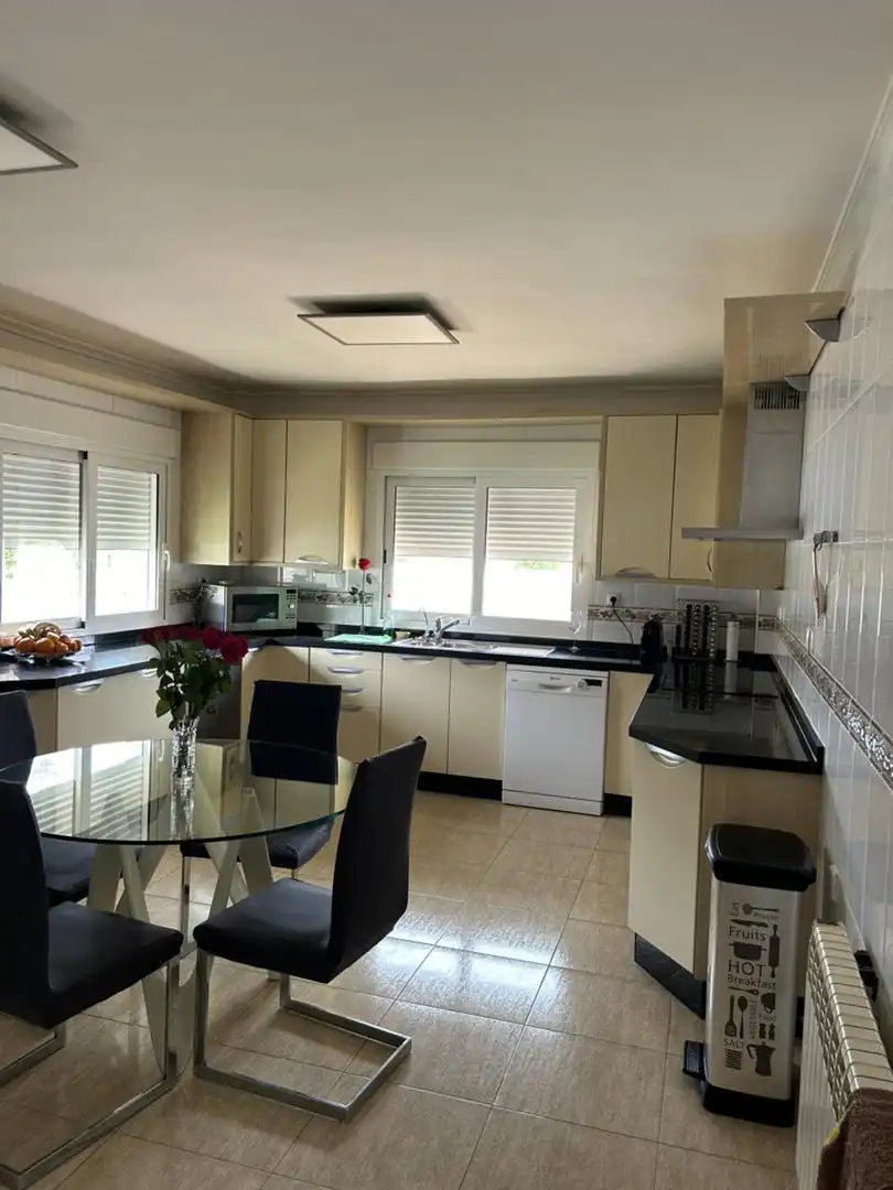Cuina de Casa o xalet en venda en La Manga del Mar Menor amb Aire condicionat, Calefacció i Jardí privat