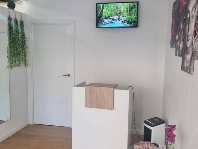 Local comercial en Alquiler en Calle Llerena, 3 en Cruz Roja