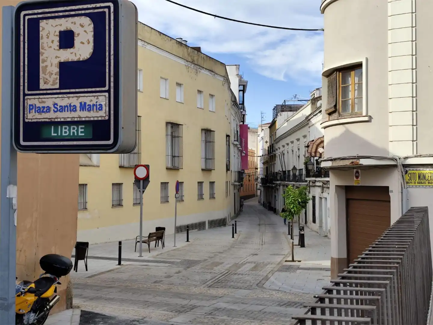 Apartamento en venta en Calle Soto Mancera, 45, Casco Antiguo Vista exterior de Apartamento en venta en Badajoz Capital con Aire acondicionado y Terraza