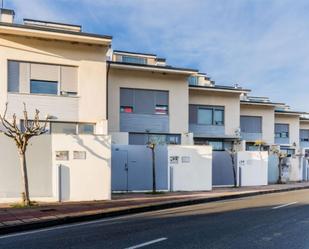 Exterior view of Single-family semi-detached for sale in Cubillos del Sil  with Heating, Private garden and Parquet flooring