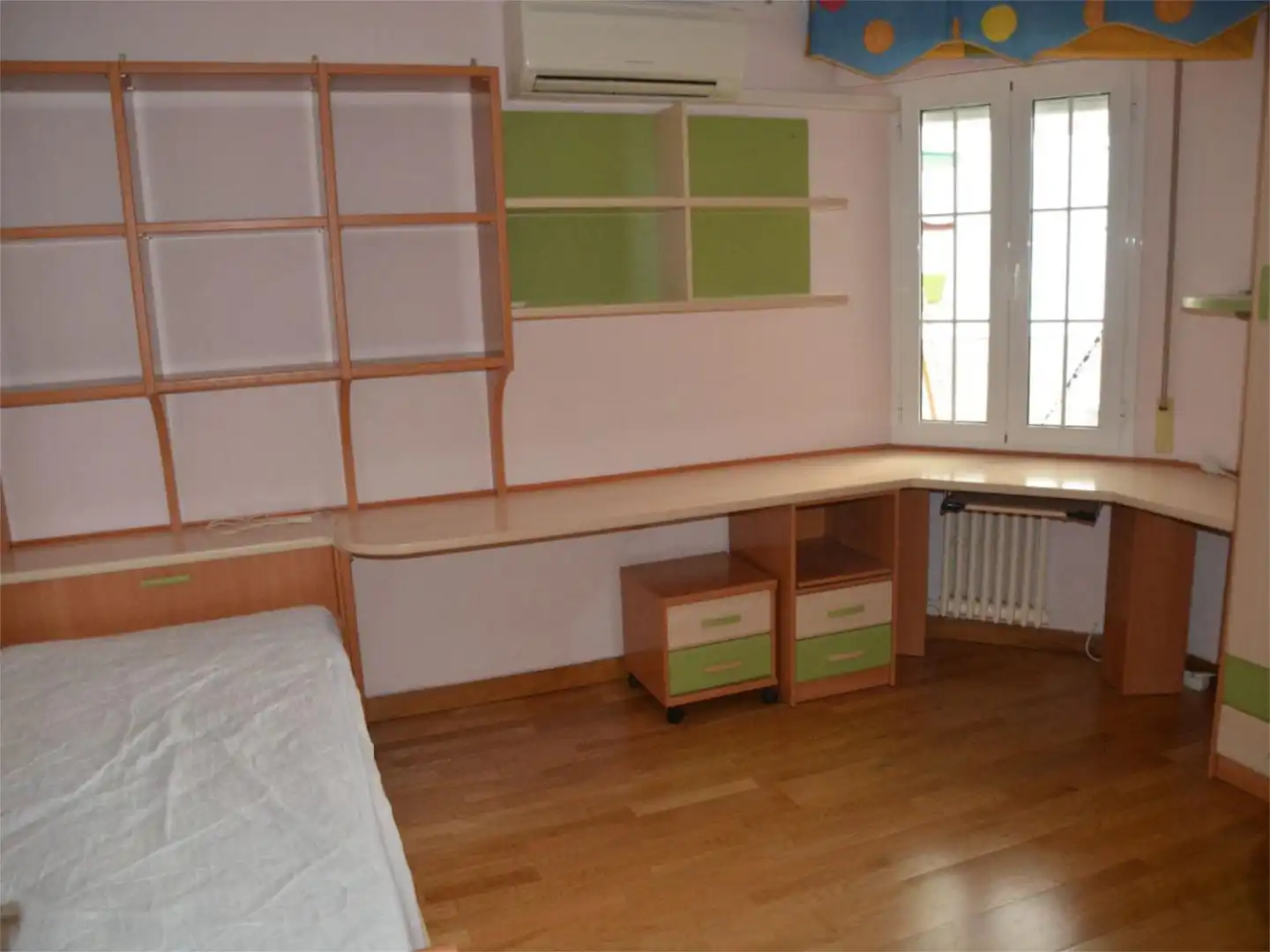 Schlafzimmer von Wohnung zur Miete in Albacete mit Klimaanlage, Heizung und Parkett