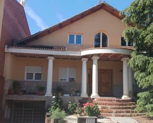 Vista exterior de Casa o xalet en venda en Alameda de la Sagra amb Balcó