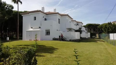 Apartamento de alquiler en Avenida de las Quintas, 17, La Barrosa, Cádiz - imagen 2 Foto 2 de Apartamento de alquiler en Avenida de las Quintas, 17, La Barrosa, Cádiz