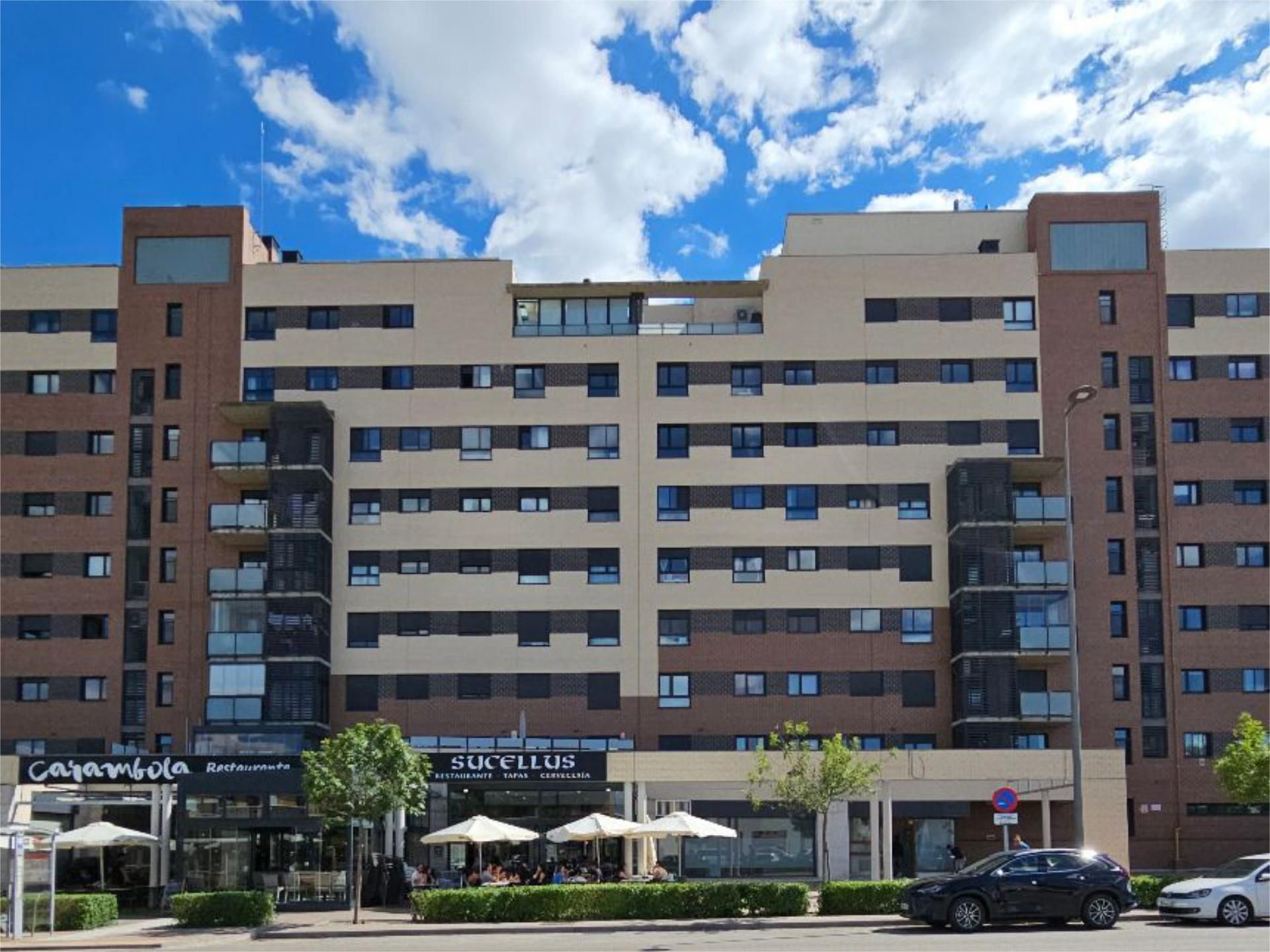 Exterior view of Premises to rent in Tres Cantos  with Air Conditioner