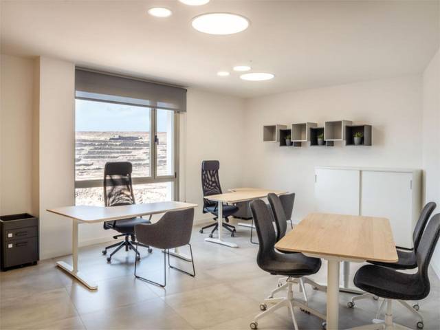 Oficina en Alquiler en Avenida de Naos, 38 en Valterra - Altavista