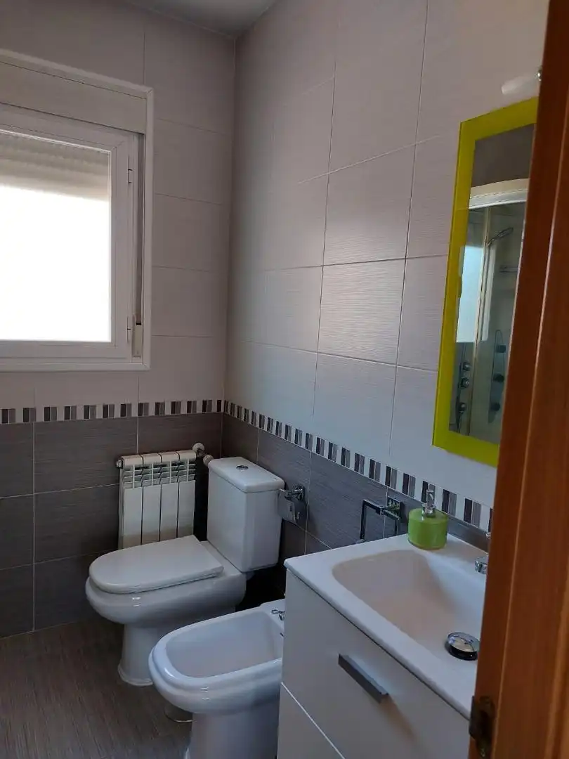 Casa o chalet en venta en Camino del Valle, Cebreros Baño de Casa o chalet en venta en Cebreros con Aire acondicionado, Calefacción y Jardín privado