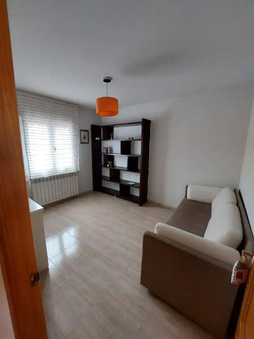 Casa o chalet en venta en Camino del Valle, Cebreros Sala de estar de Casa o chalet en venta en Cebreros con Aire acondicionado, Calefacción y Jardín privado