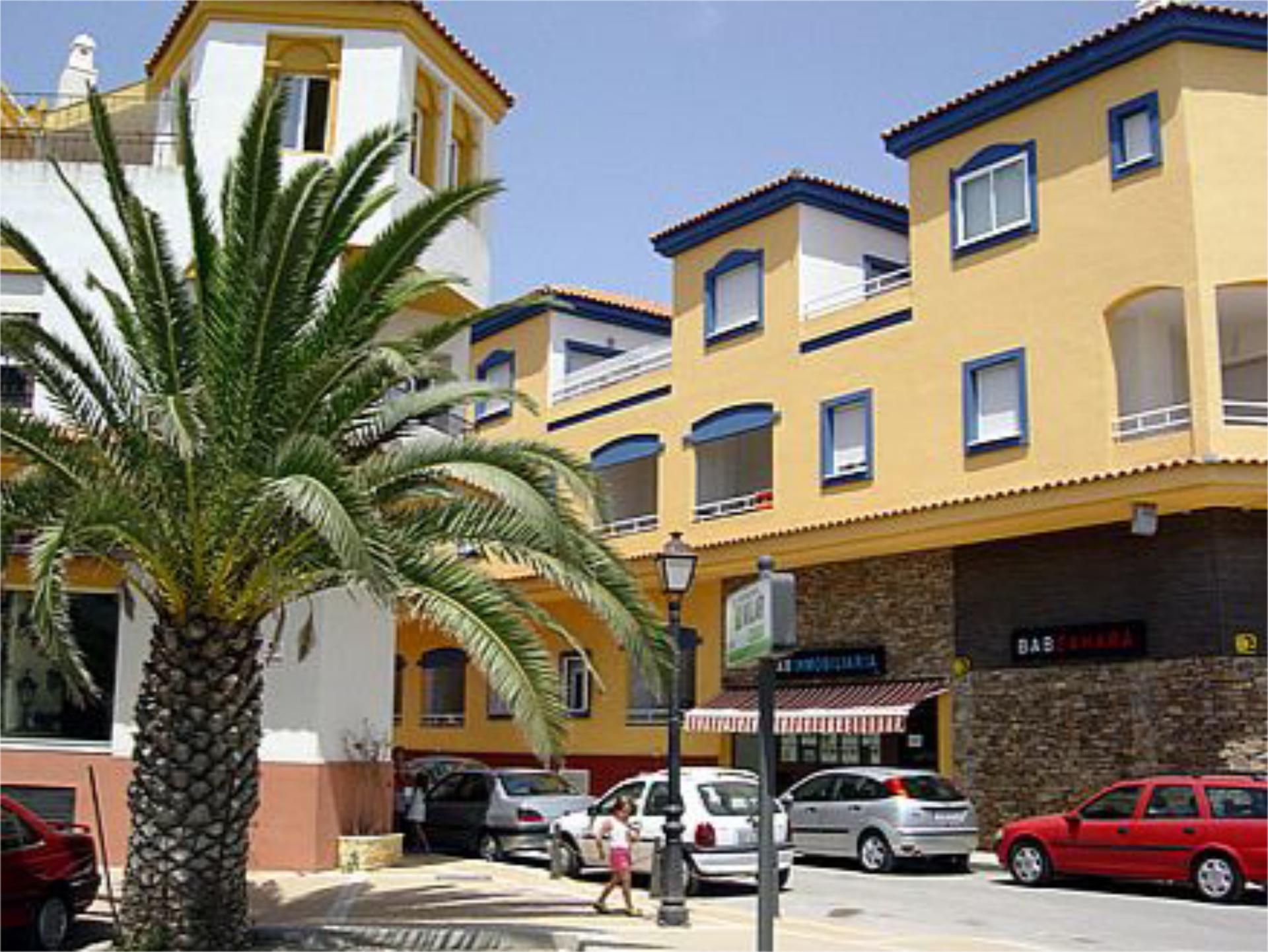 Außenansicht von Wohnungen miete in Zahara de los Atunes mit Heizung, Schwimmbad und Möbliert