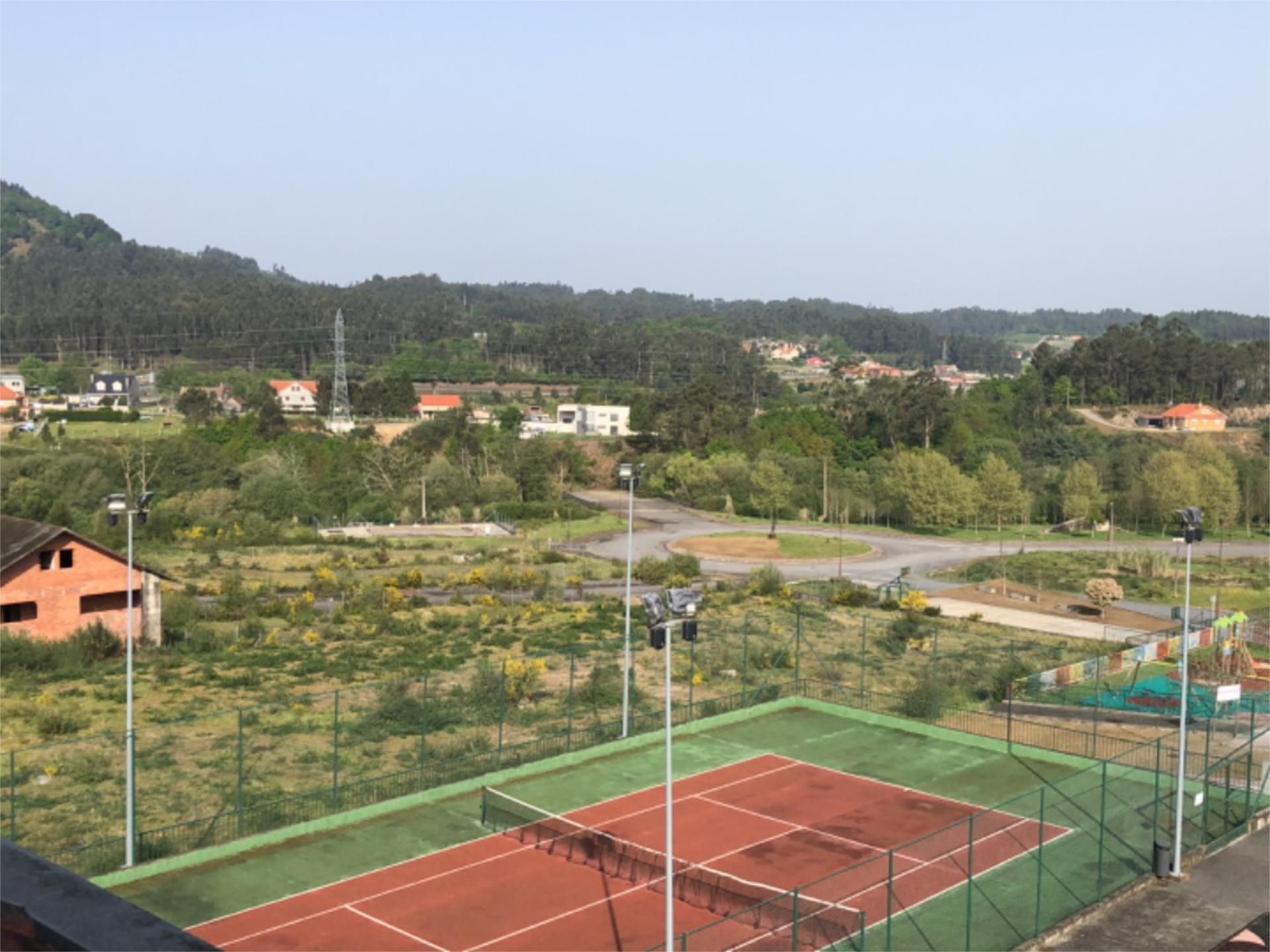 Vista exterior de Àtic en venda en Barro amb Calefacció, Parquet i Terrassa