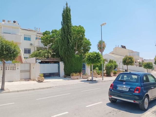 Casa adosada en Alquiler en Carrer Llobarro, 5 en Barranco Hondo