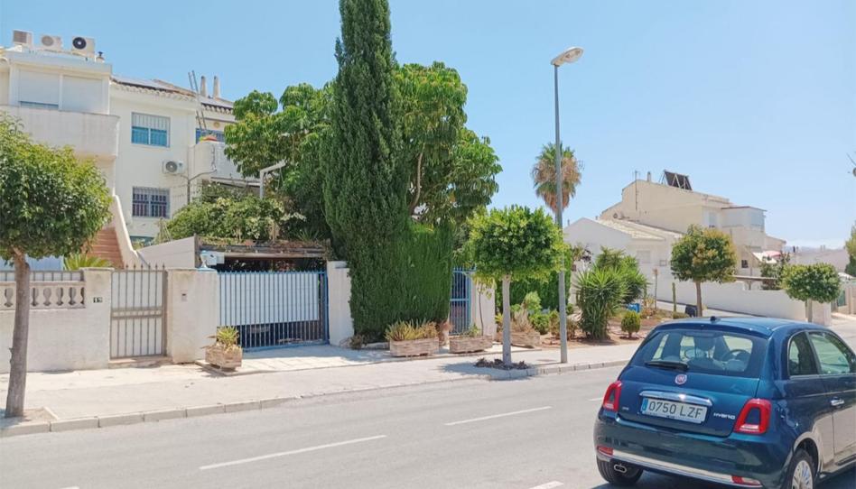 Casa adosada de alquiler en Carrer Llobarro, 5, Barranco Hondo, Alicante - imagen 1 Foto 1 de Casa adosada de alquiler en Carrer Llobarro, 5, Barranco Hondo, Alicante