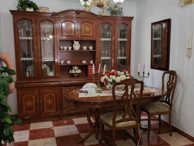 Piso en Alquiler en Calle Adriano, 1 en Centro