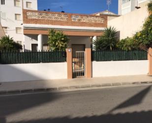 Vista exterior de Casa o xalet de lloguer en Miramar amb Aire condicionat