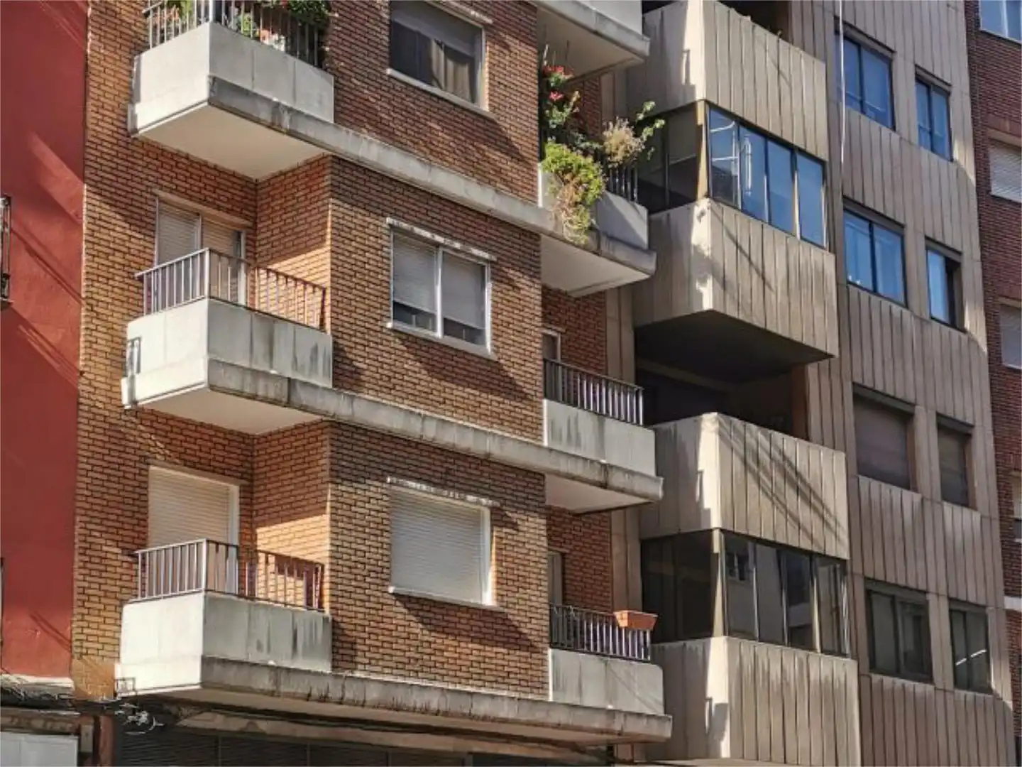 Vista exterior de Garatge en venda en Madrid