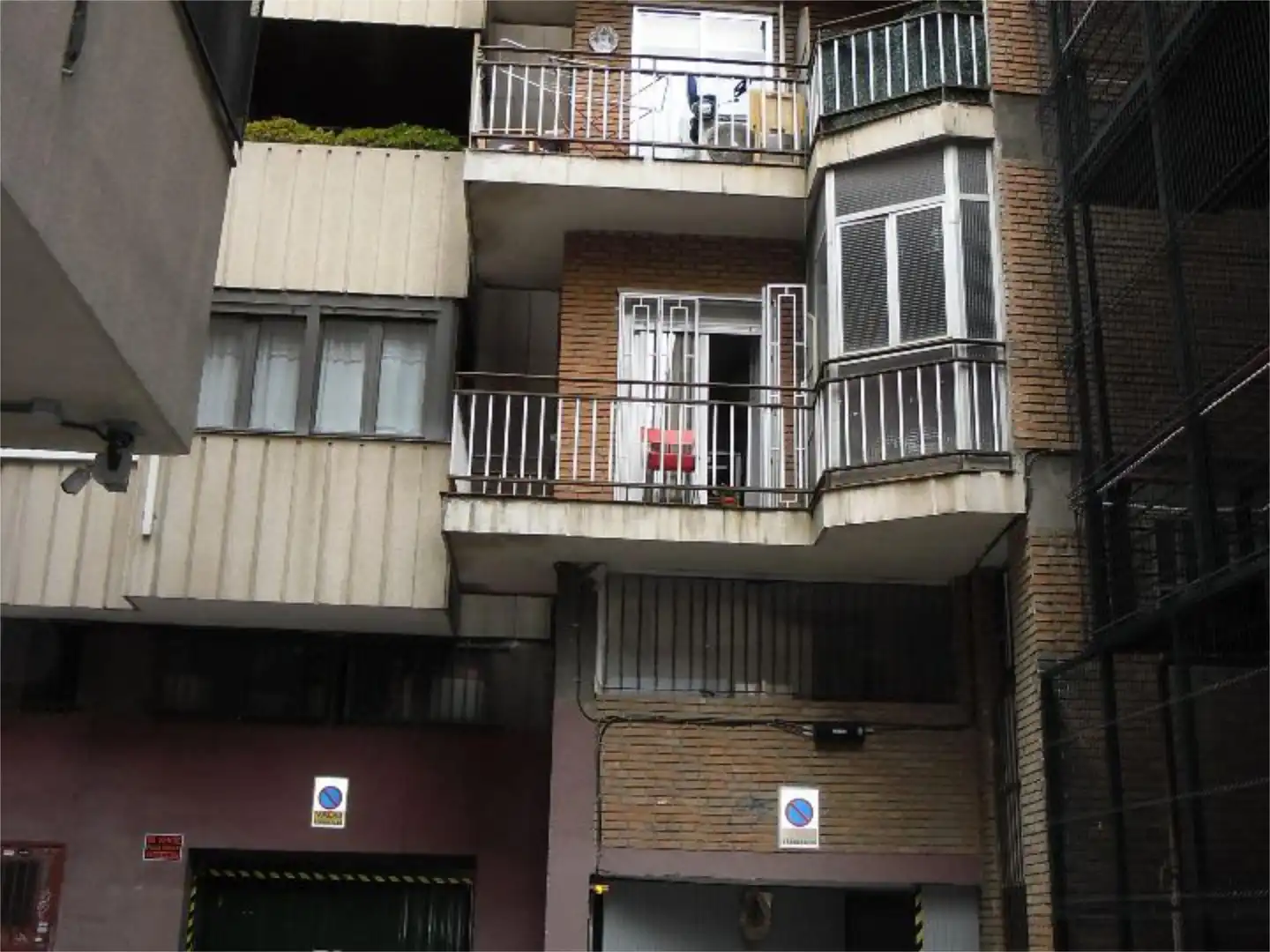 Vista exterior de Garatge en venda en Madrid