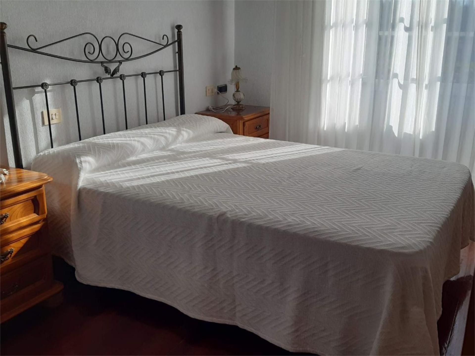 Dormitori de Casa o xalet en venda en Alfoz amb Terrassa i Balcó